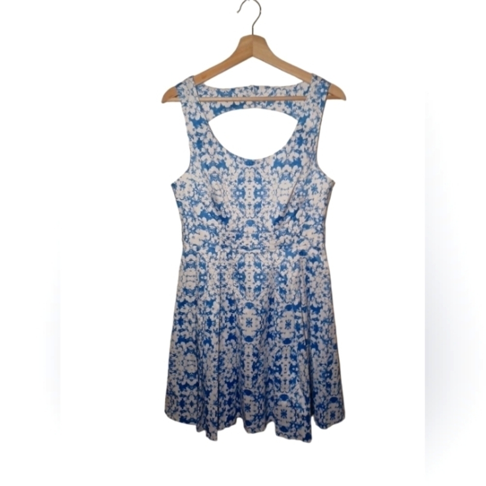 Portmans  Australia White/Blue Floral Dress